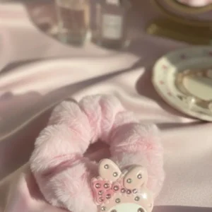 Cloud Nine Pearl Scrunchie (Imported from Thailand)