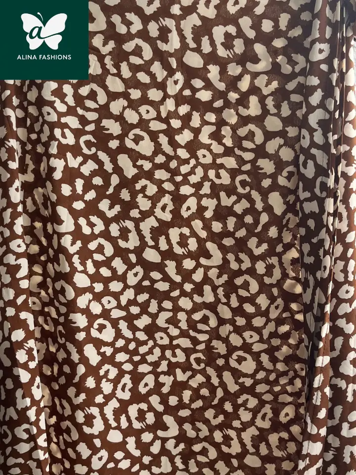 Small Bloom, Big Style: Imported Linen Foldable Skirt - Image 5